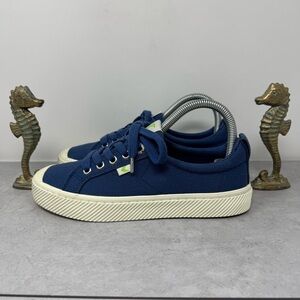 Cariuma OCA Canvas Low Top Womens 7 Shadow Blue Skate Shoes Sneakers